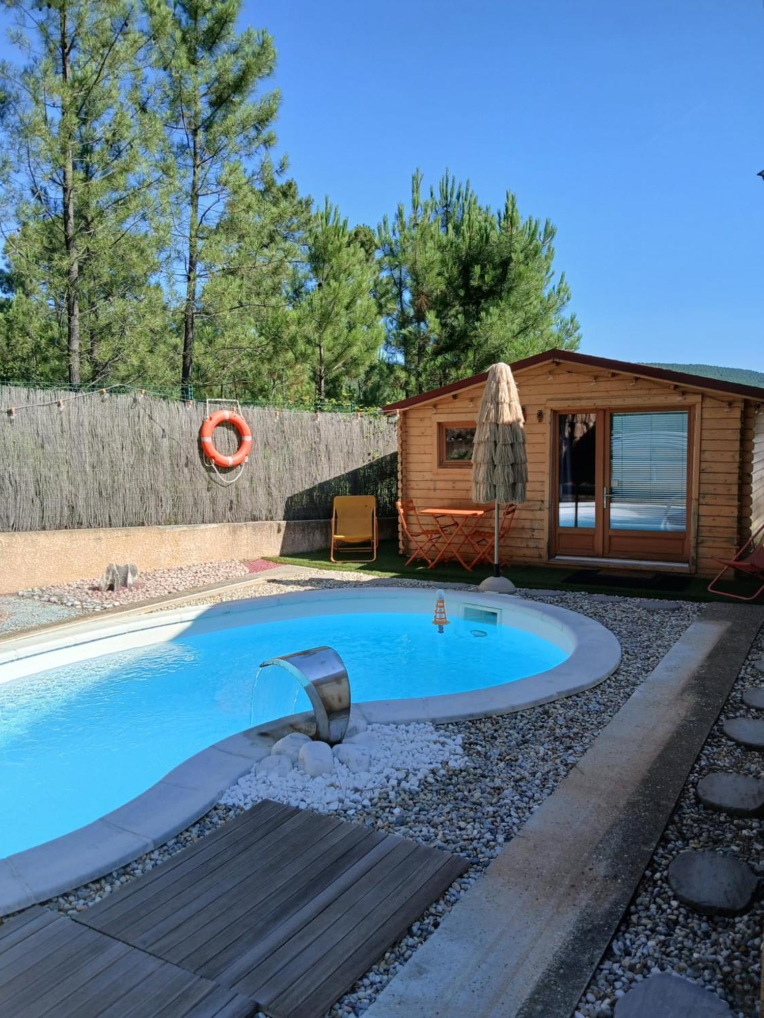 Chalet Charmant Avec Piscine Mercuer Экстерьер фото